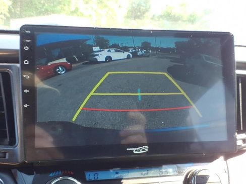 Used 2018 Toyota RAV4 SE w/ Power Extra Value Package AWD/4WD image 19