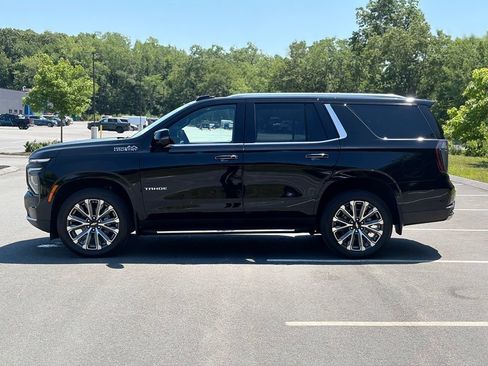 Used 2026 Chevrolet Tahoe High Country w/ Sun And Tow Package AWD/4WD image 3