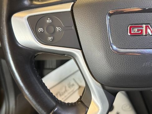 Used 2020 GMC Acadia SLT w/ Premium Package image 10