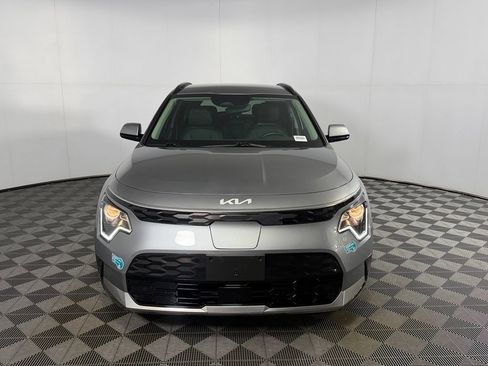 Used 2024 Kia Niro Wind FWD image 2