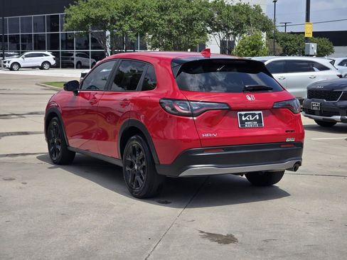 Used 2023 Honda HR-V Sport image 3