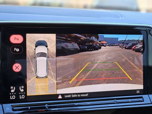 Used 2025 Volkswagen Atlas SEL Premium R-Line image 22