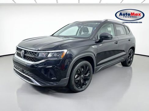 Used 2023 Volkswagen Taos SE image 5