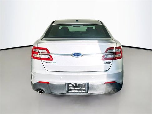 Used 2016 Ford Taurus SEL image 6