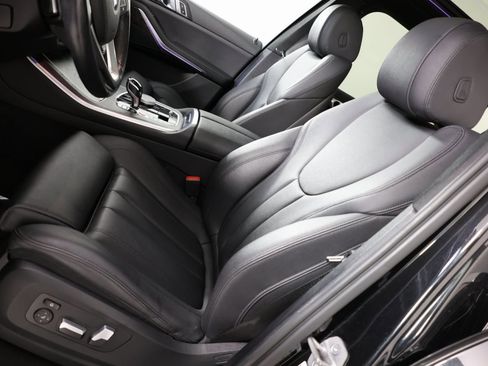 Used 2022 BMW X5 xDrive45e w/ Climate Comfort Package image 10