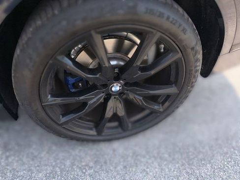 Used 2023 BMW X7 xDrive40i w/ M Sport Package AWD/4WD image 14