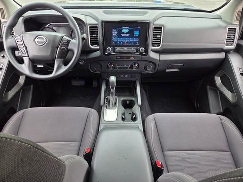 Used 2024 Nissan Frontier SV image 15
