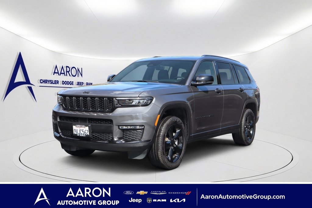 Used 2025 Jeep Grand Cherokee L Limited w/ Black Appearance Package AWD/4WD image 1