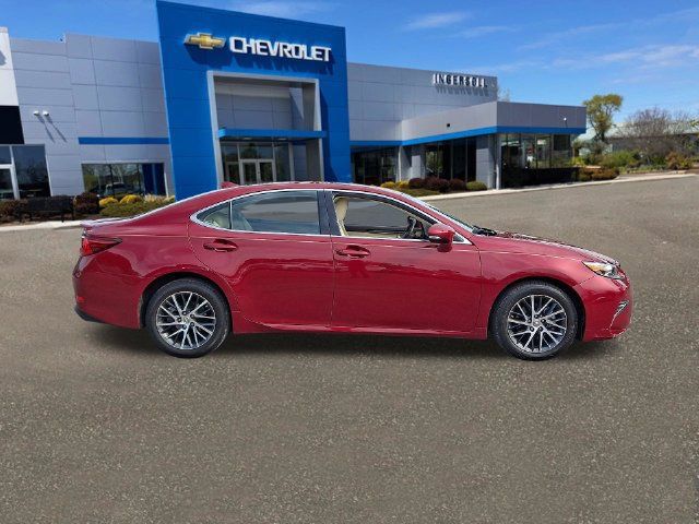 Used 2016 Lexus ES 350 w/ Premium Package w/Wood Trim FWD image 27