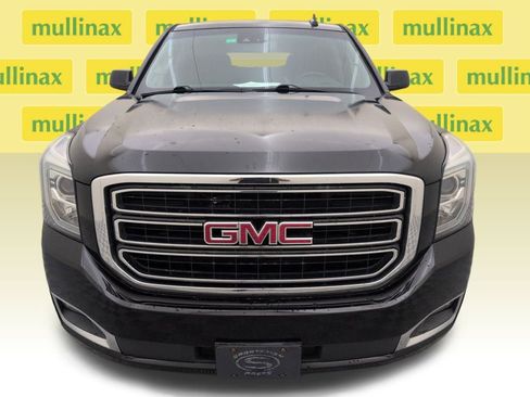 Used 2018 GMC Yukon SLE w/ SLE Value Package image 12