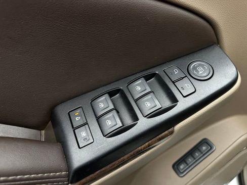 Used 2018 Chevrolet Tahoe LT image 14