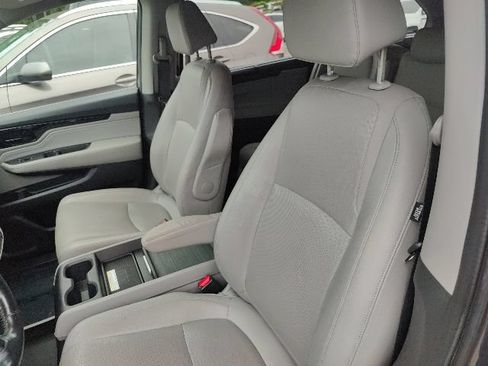 Used 2018 Honda Odyssey Elite image 16