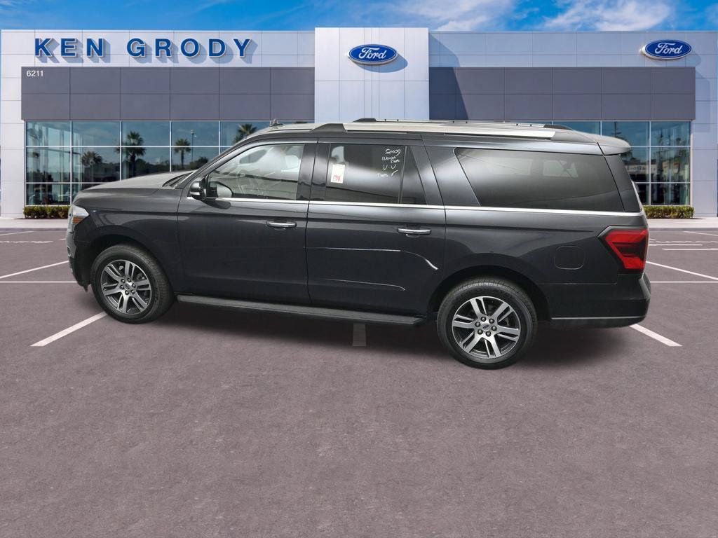 Used 2024 Ford Expedition Max Limited RWD image 16