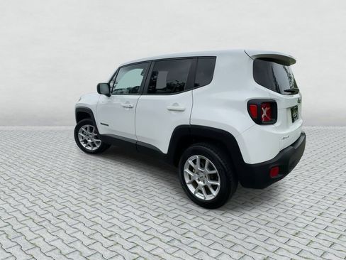 Used 2023 Jeep Renegade Latitude AWD/4WD image 6