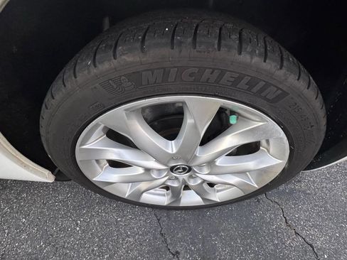 Used 2014 MAZDA MAZDA3 s Grand Touring image 41