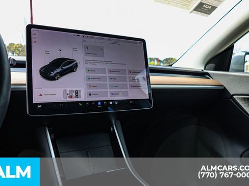 Used 2021 Tesla Model Y Long Range AWD/4WD image 40