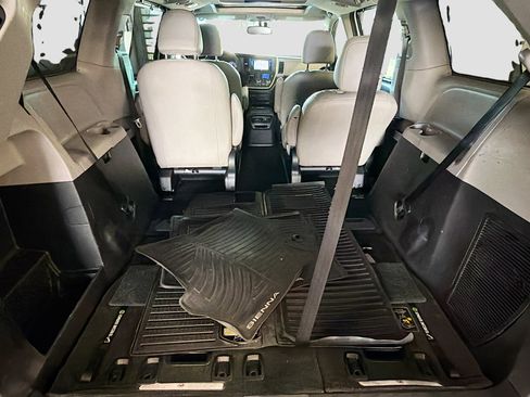Used 2017 Toyota Sienna Limited Premium w/ Protection Package AWD/4WD image 29
