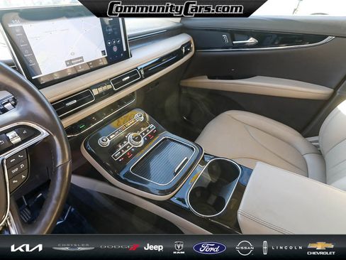 Certified 2023 Lincoln Nautilus Reserve image 19