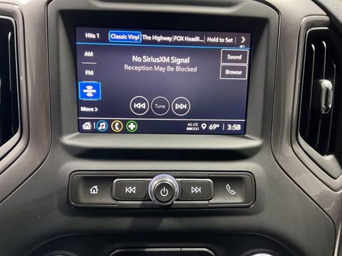 Used 2023 Chevrolet Silverado 1500 Custom image 34