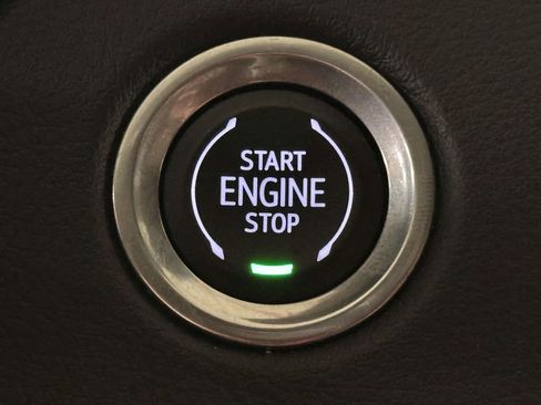 Used 2023 Cadillac XT4 Premium Luxury image 29