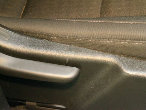 Used 2023 Chevrolet Silverado 1500 LT image 12