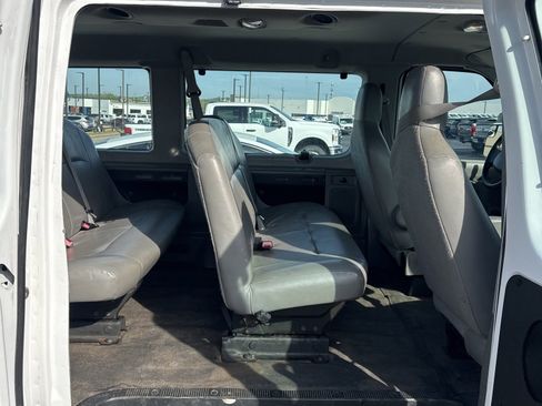 Used 2013 Ford E-350 and Econoline 350 XL image 6