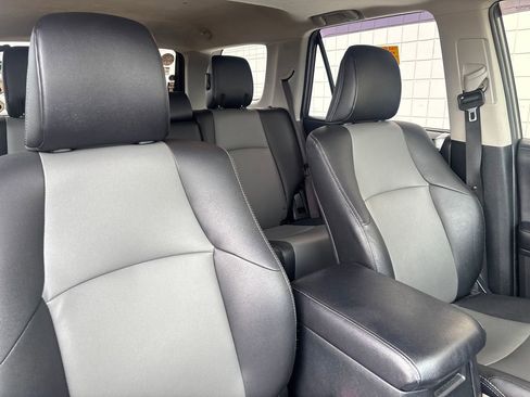 Used 2018 Toyota 4Runner SR5 Premium image 18