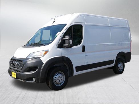 New 2026 RAM ProMaster 2500 w/ Convenience Group FWD image 3