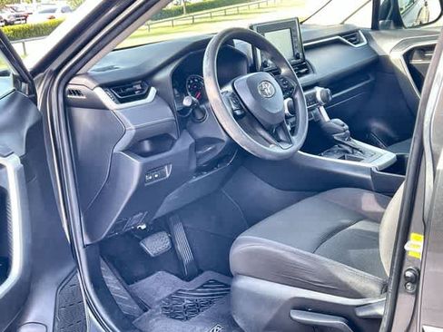 Used 2021 Toyota RAV4 LE w/ Carpet Mat Package (TMS) FWD image 3