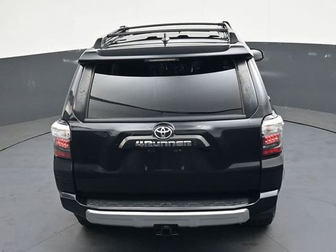 Used 2021 Toyota 4Runner TRD Off-Road AWD/4WD image 29