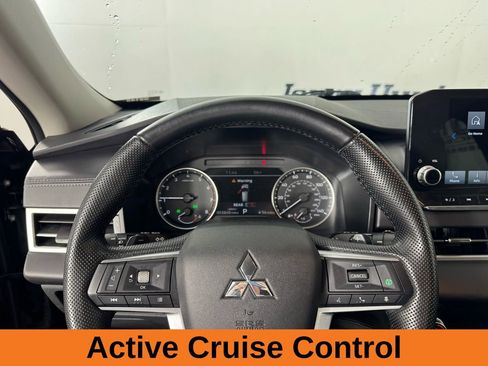 Used 2024 Mitsubishi Outlander SE image 21