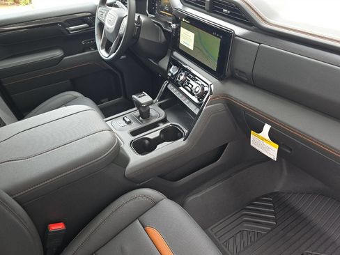 New 2026 GMC Sierra 1500 AT4 w/ AT4 Premium Package AWD/4WD image 12