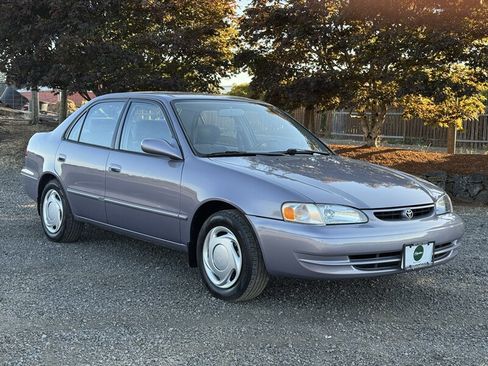 Used 1998 Toyota Corolla LE FWD image 7