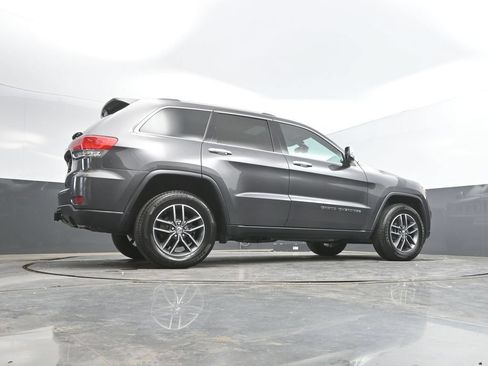 Used 2017 Jeep Grand Cherokee Limited w/ Trailer Tow Group IV AWD/4WD image 40