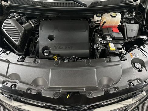 Used 2023 Chevrolet Traverse RS image 44