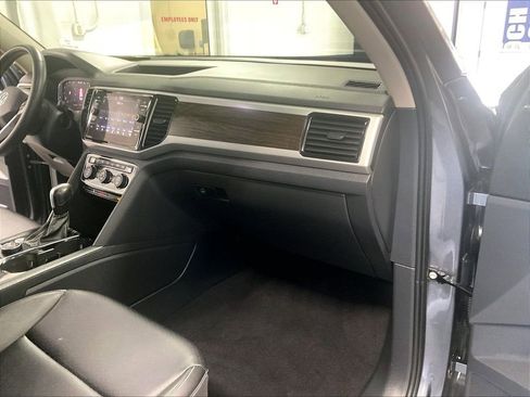 Used 2023 Volkswagen Atlas SE AWD/4WD image 13