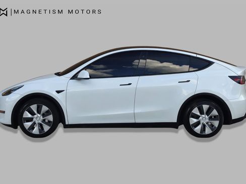 Used 2020 Tesla Model Y Long Range AWD/4WD image 2