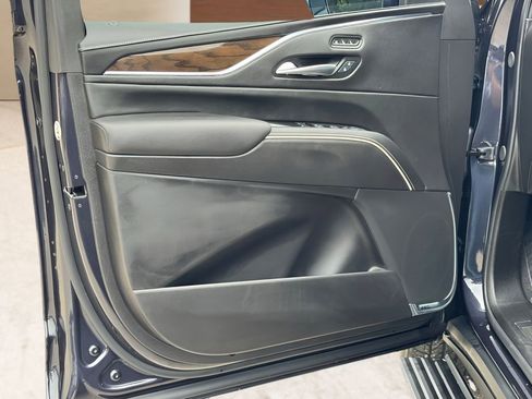 Certified 2024 Cadillac Escalade Sport Platinum AWD/4WD image 19