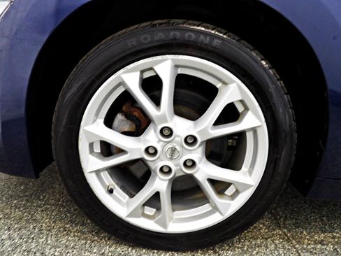 Used 2013 Nissan Maxima 3.5 SV FWD image 18