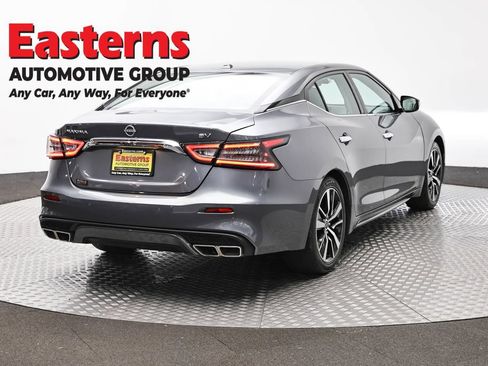 Used 2023 Nissan Maxima SV w/ Floor Mat Group FWD image 5