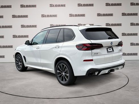 New 2026 BMW X5 xDrive40i w/ M Sport Package AWD/4WD image 3