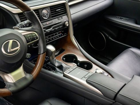 Used 2022 Lexus RX 350L Premium w/ Premium Package image 13