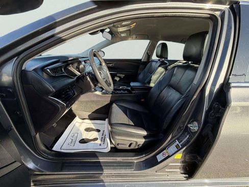 Used 2018 Toyota Avalon XLE image 33