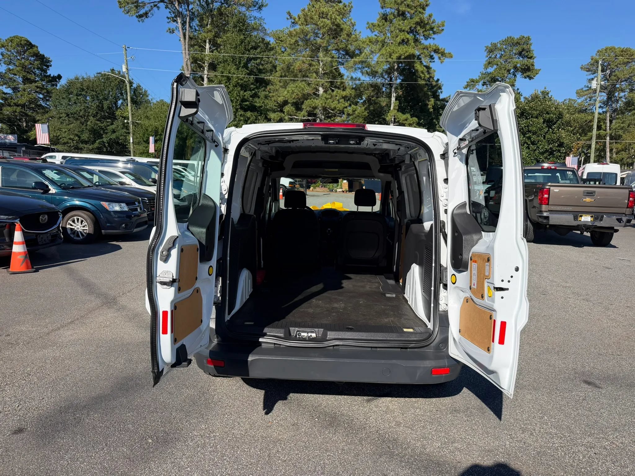 Used 2014 Ford Transit Connect XL FWD image 10