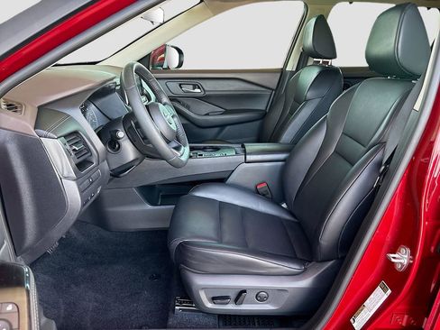 Used 2023 Nissan Rogue SV w/ SV Premium B Package FWD image 19