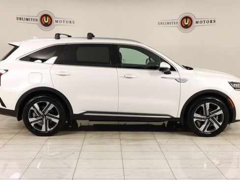 Used 2023 Kia Sorento SX Prestige AWD/4WD image 2