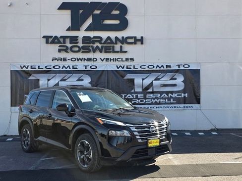 Used 2024 Nissan Rogue SV image 5