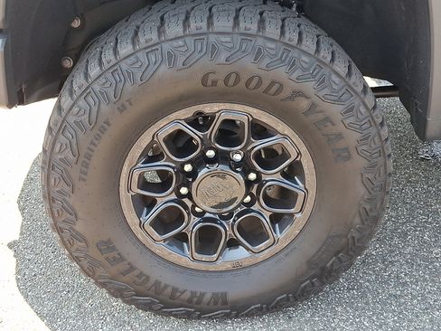 Used 2024 Chevrolet Silverado 2500 ZR2 w/ ZR2 Bison Edition image 10