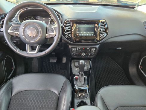 Used 2019 Jeep Compass Altitude image 30