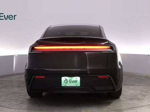 Used 2026 Tesla Model Y 2WD image 15